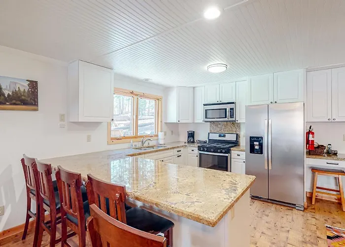 Oso Lodge Unit B